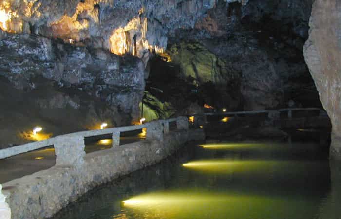 Cueva de Valporquero