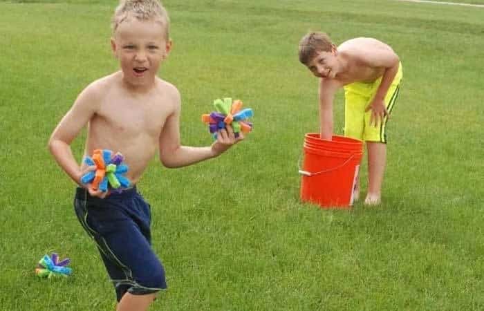 Esponjas bomba de agua para hacer y jugar en verano
