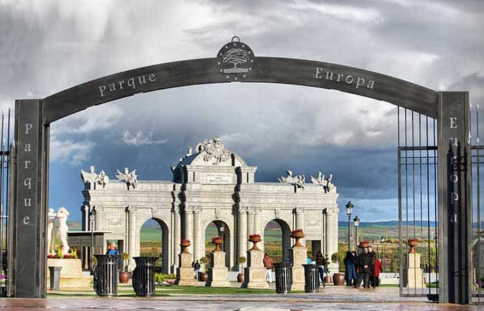 Puerta de Alcalá, Madrid en el Parque Europa de Torrejón de Ardoz