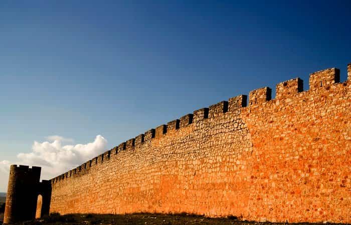 Muralla del castillo de Belmonte