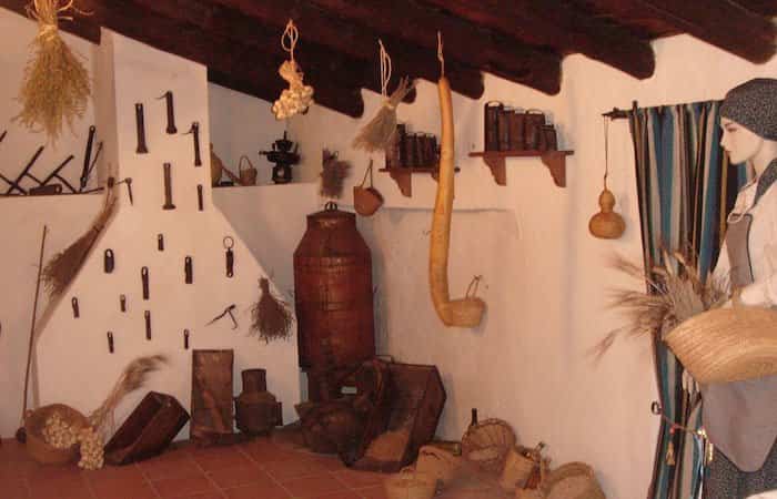 Museo de Usos y Costumbres Populares de El Gastor
