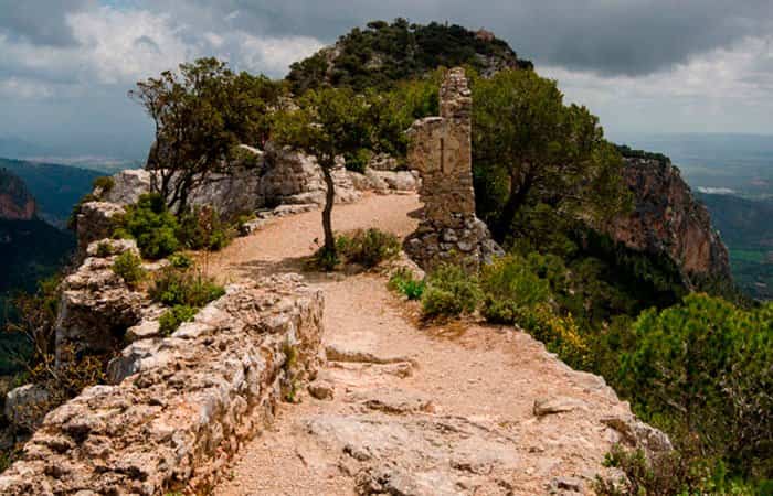 Ruta al Castillo de Alaró