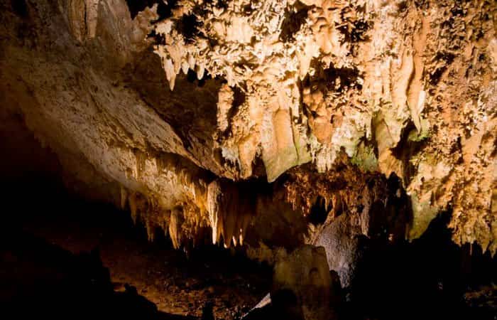 Cueva de Pozalagua en Carranza, Vizcaya