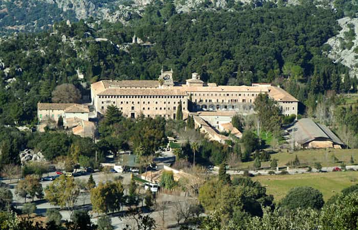 Ruta desde el Monasterio de Lluc hasta Es Camell en Mallorca