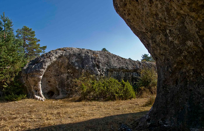 Monumento Natural Serrezuela de Valsalobre en Cuenca