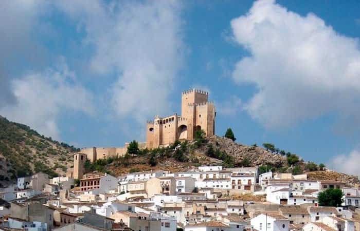 Castillo de Vélez-Blanco en la Sierra de María, Almería