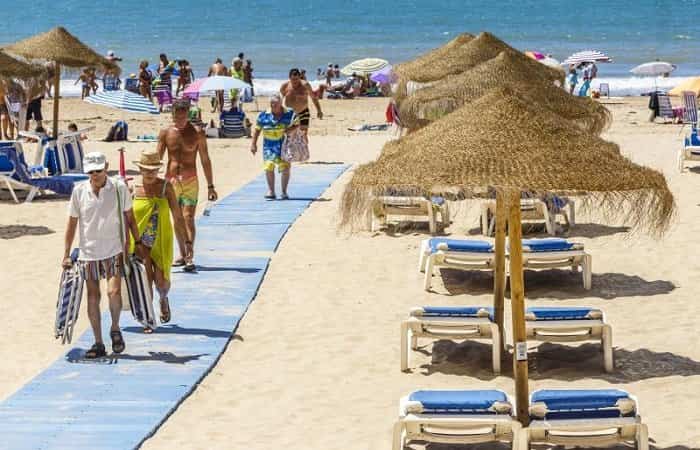 Playa de la Victoria, el arenal de Cádiz por excelencia