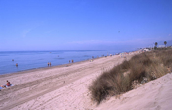 Playa de Cabopino en Málaga