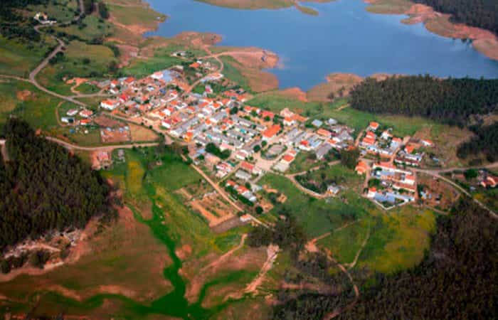 Vista aérea del pueblo de Cíjara