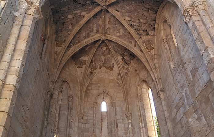 Ábside del Monasterio de Bonaval, en Retiendas