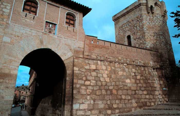 Puerta Alta, ruta de las murallas de Daroca