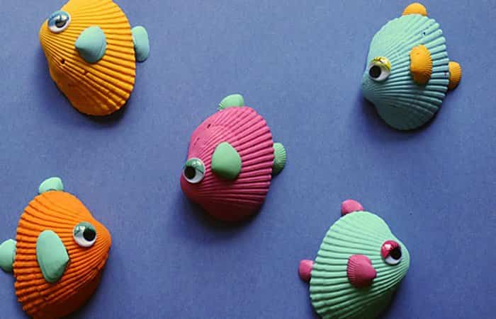manualidades con conchas de playa: peces