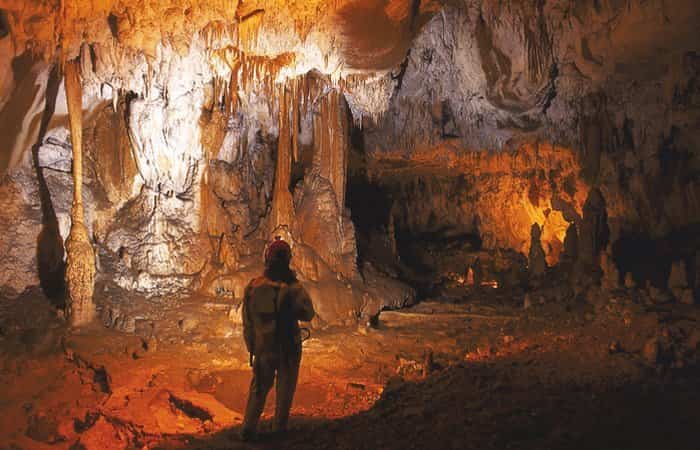 Monumento Natural de la Cueva Huerta en Asturias