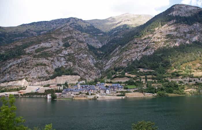 El pueblo hundido de Lanuza en Valle de Tena, Huesca