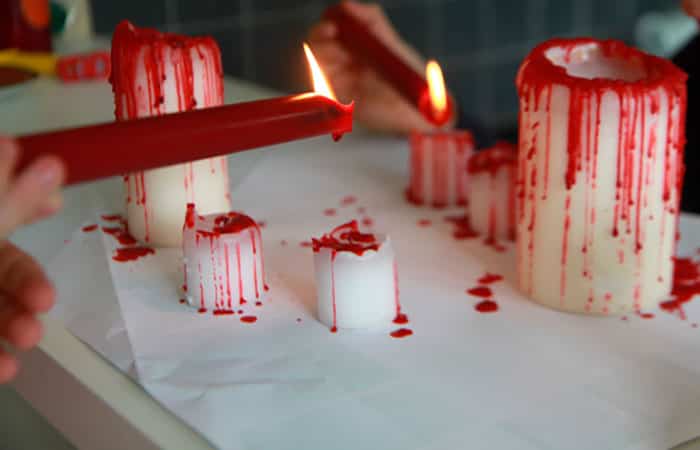 decoración para Halloween: velas sangrientas