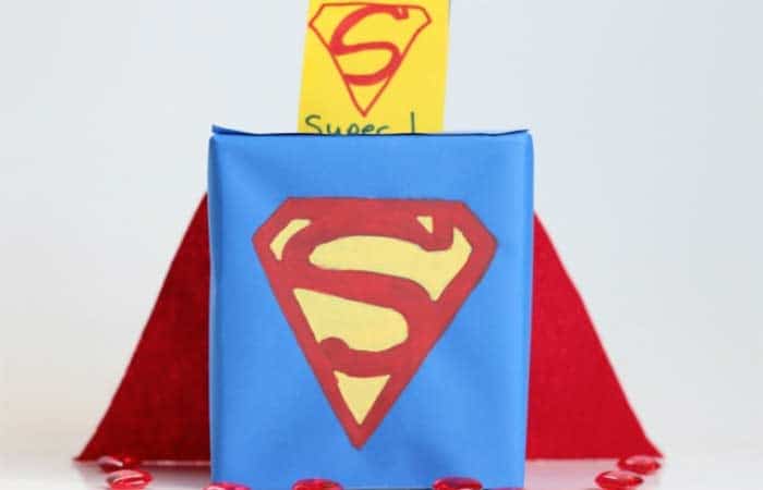Buzones de San Valentín Manualidad superman 