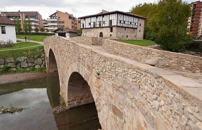 Calzada y Puente