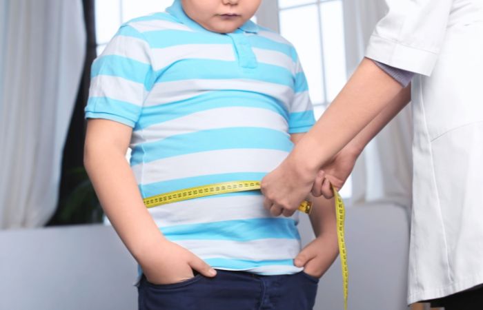 Revisiones médicas para controlar la obesidad infantil