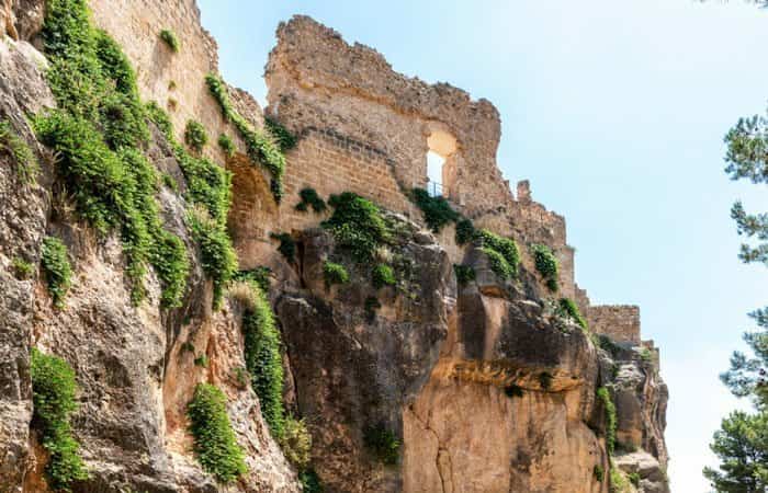 Castillo de Montesa, Muralla en ruinas