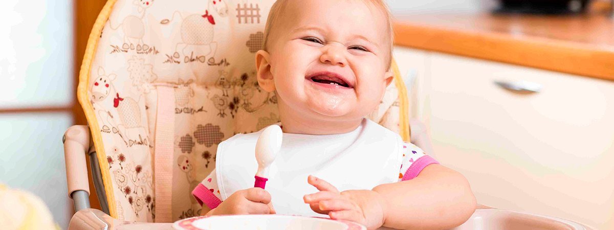 Cómo y cuándo introducir alimentos sólidos al bebé