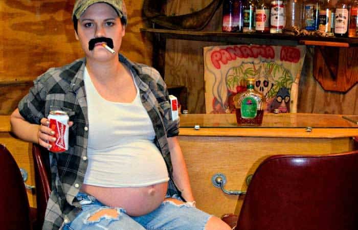 Disfraces de Halloween para embarazadas barriga cervecera