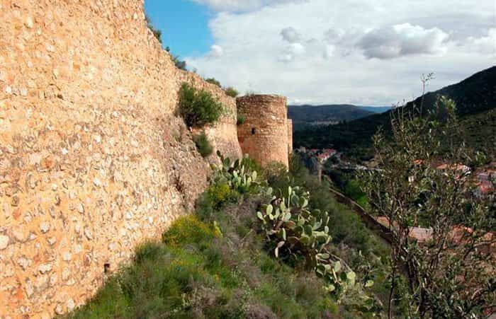 Muralla del Castillo de Chulilla
