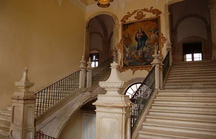 Escalera principal del Monasterio de Uclés
