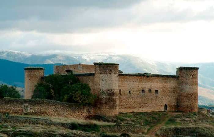 Castillo de Valdecorneja en El Barco de Ávila