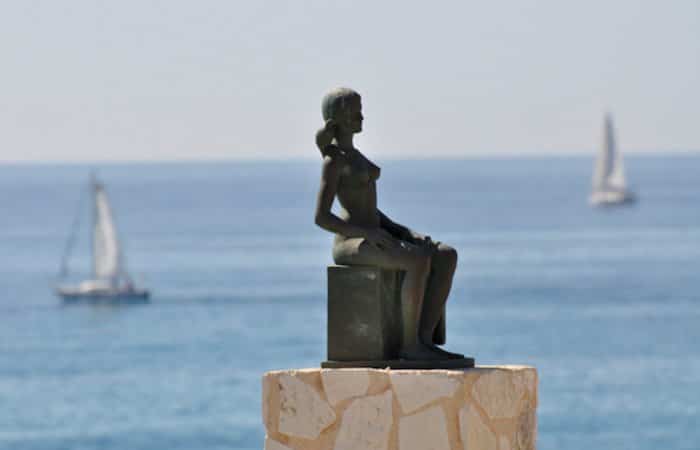 Paseo de La Voramar de les Escultures en Alicante