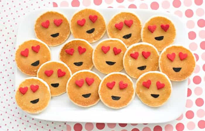 Decorar tortitas. emojis sonrientes