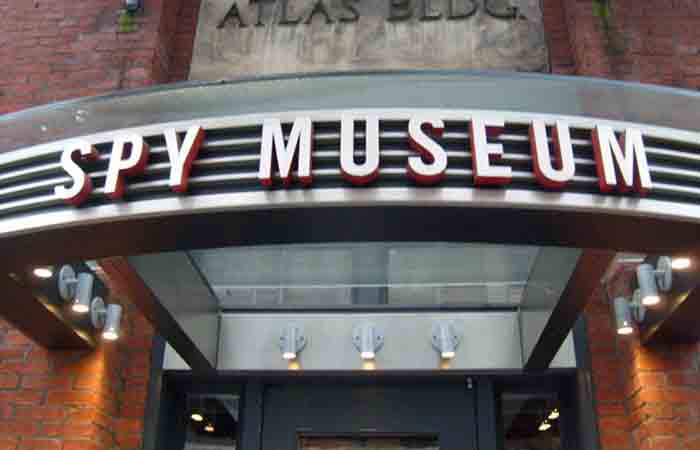 museos más impresionantes: Spy Museum