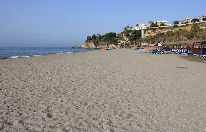 Playa de Burriana en Nerja, Málaga