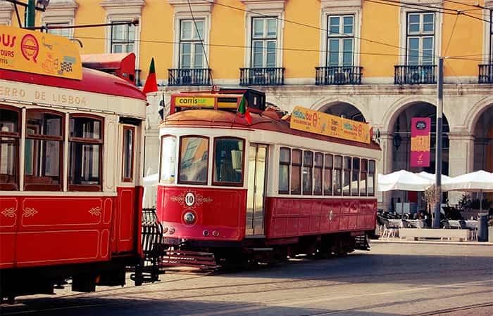Lisboa con niños, subida en tranvía