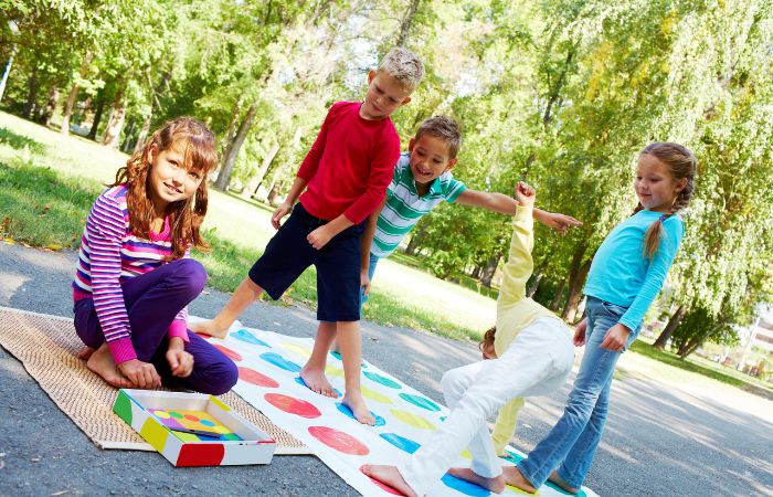 Juegos al aire libre para niños: Twister
