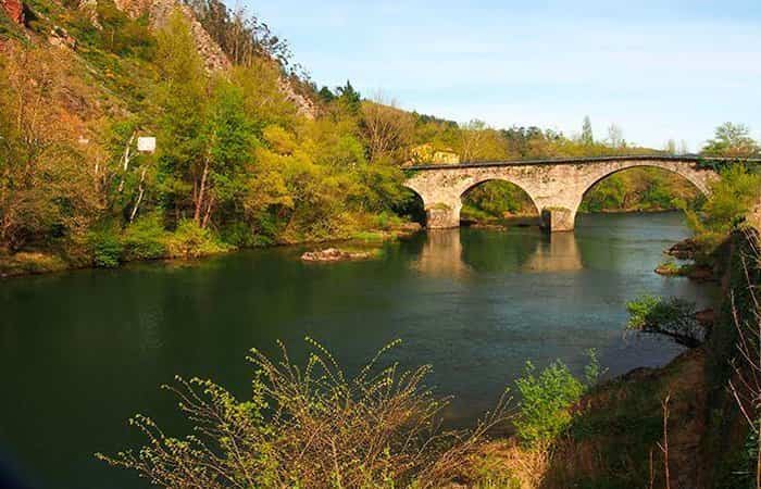 Puente de Peñaflor en Grado