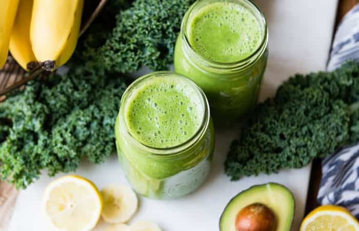 Smoothies verdes: Batido de kale y aguacate