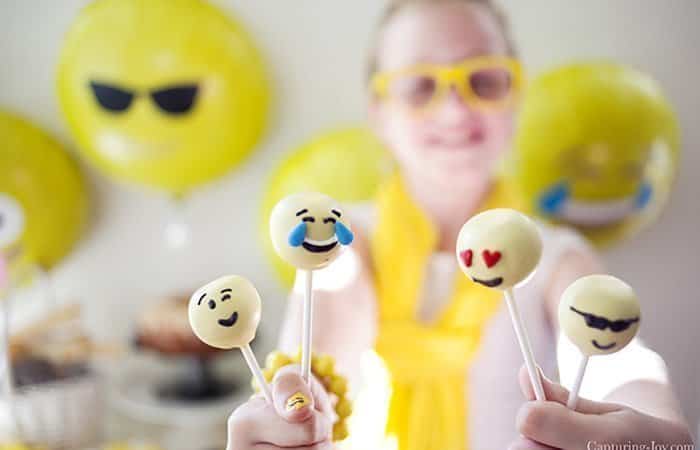 fiesta de emojis popcakes 