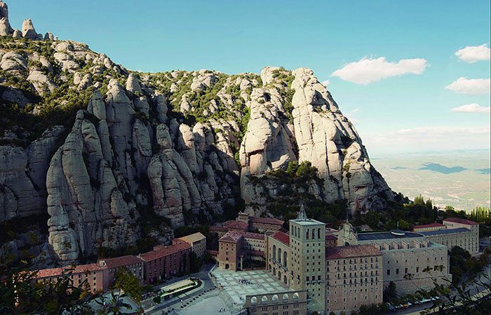 Lugares de España para conocer una vez en la vida: Montserrat y su monasterio