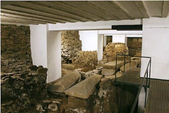 Visita guiada a las excavaciones arqueológicas y colección permanente del museo de la Catedral de Santiago