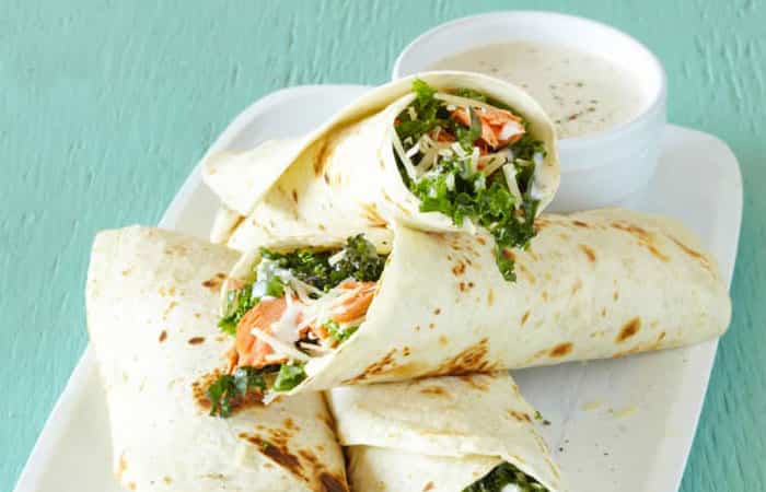 Recetas para hacer con niños: Fajitas de salmón y kale