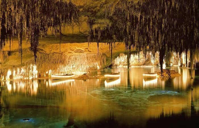 Lugares de España para ver una vez en la vida: Cuevas del Drach