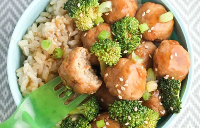 Recetas saludables albóndigas con arroz y verdura