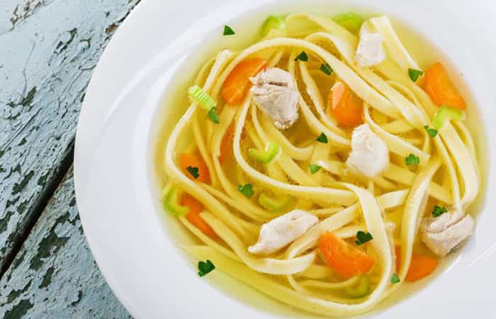Recetas saludables sopa de noodles con pollo
