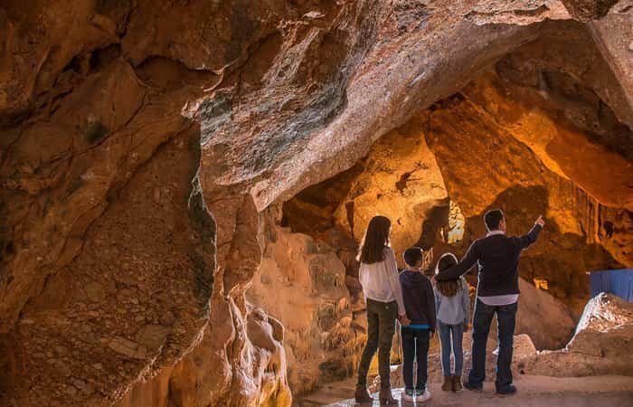Cuevas de Monserrat en Baix Llobregat