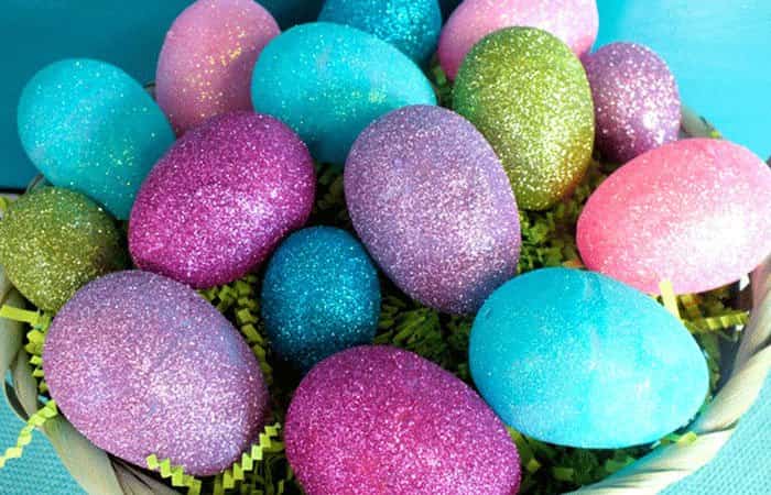 Decoración de huevos de Pascua, purpurina
