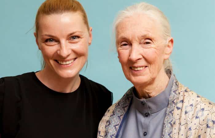 La autora Sabrina Kraus con la primatóloga Jane Goodall