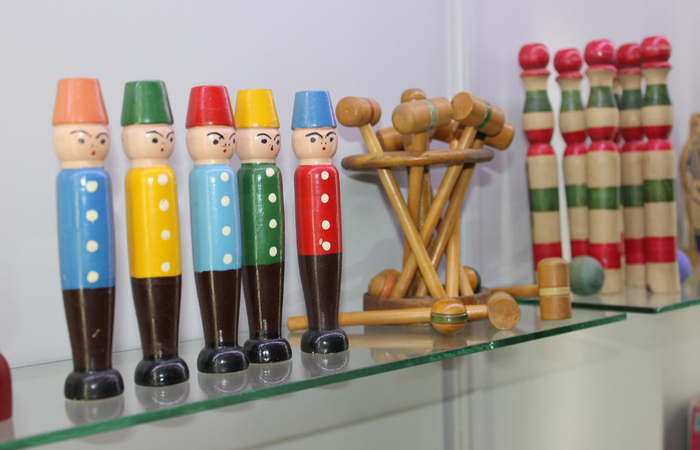 bolos de madera en el museo gallego del juguete