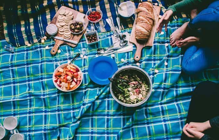 La cena familiar puede (y a lo mejor debe) ser un picnic
