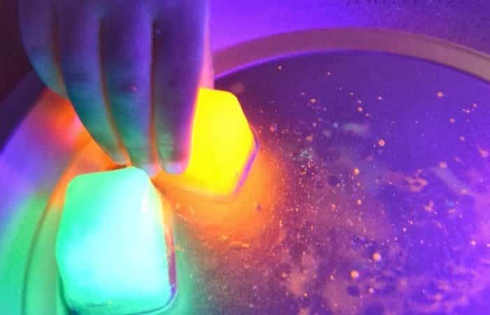 experimentos caseros para niños hielo de colores