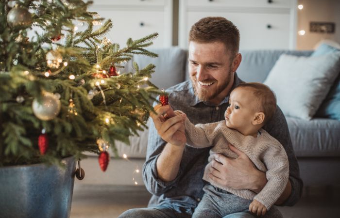 Planes navideños con niños: decorar la casa